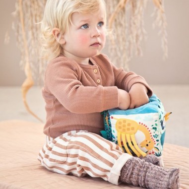 Cube d'activités en tissu avec boîtier musical retirable - Lilliputiens