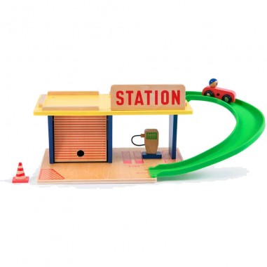Station essence Dans la ville - Moulin Roty