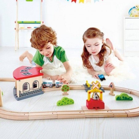 Quai de triage - train Hape - Hape Toys