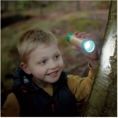 Lampe de poche manuelle - Hape - Un jeu Hape - Hape Toys 2