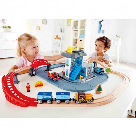 Circuit train en Bois - Secours - Hape Toys