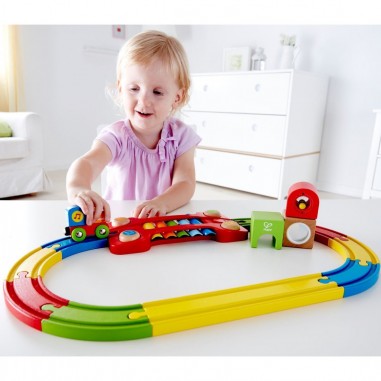 Chemin de fer sensoriel - train Hape 18 mois - Hape Toys