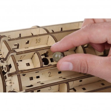 Maquette Labyrinthe mobile 3D en bois - Puzzle - Mr Playwood