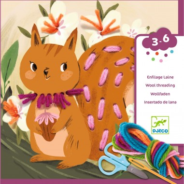 Coffret Enfilage Petit pas avec du fil - Djeco
