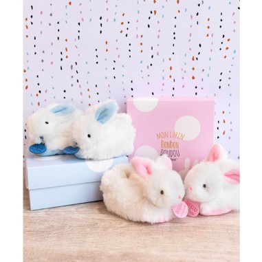Chaussons avec hochet - lapin bonbon bleu -6 mois - Doudou Et Compagnie