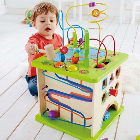 Cube d'activités en bois pour bébé - Hape Toys