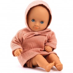 Vêtements Pêche - Short, Pull, Bonnet pour poupée Pomea - Djeco 2