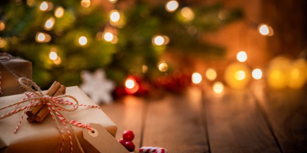 Arbre de Noël Entreprise, CSE et cadeaux de fin d'année pour vos salariés. 